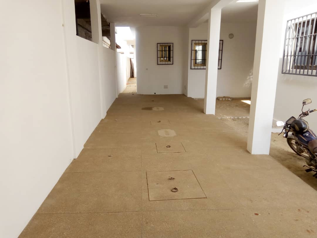 N° 4471 :
                            2 chambres salon à louer , Zanguera, Lome, Togo : 40 000 XOF/mois