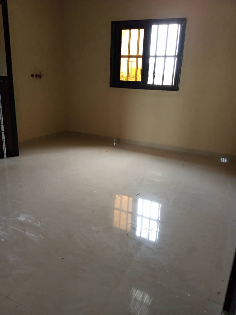 N° 4779 :
                            Chambre salon à louer ,  agoe sogbossito, Lome, Togo : 50 000 XOF/mois