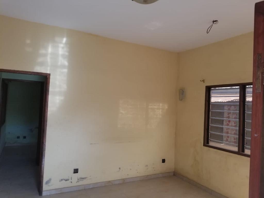 N° 5304 :
                            Chambre salon à louer , Agbalepedo, Lome, Togo : 55 000 XOF/mois