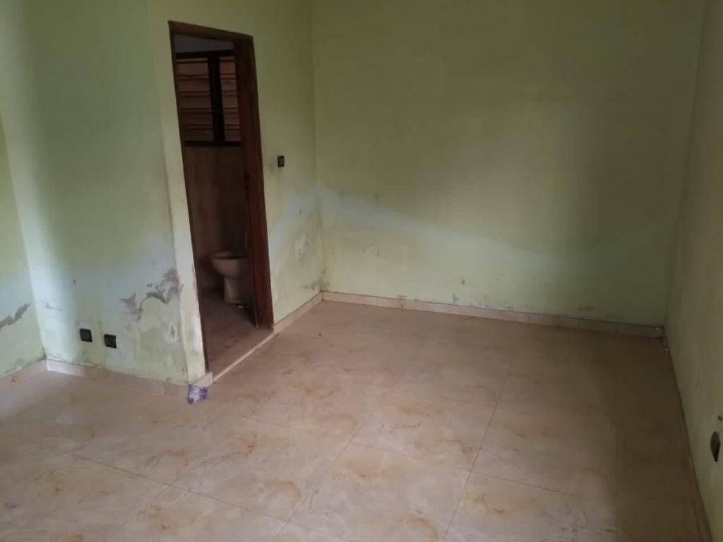 N° 5304 :
                            Chambre salon à louer , Agbalepedo, Lome, Togo : 55 000 XOF/mois