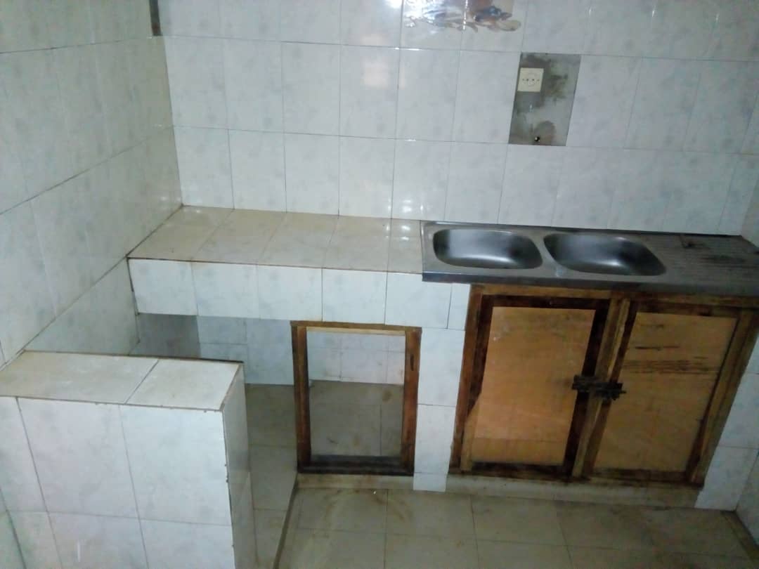 N° 4453 :
                            Villa à louer , Agoe, Lome, Togo : 70 000 XOF/mois