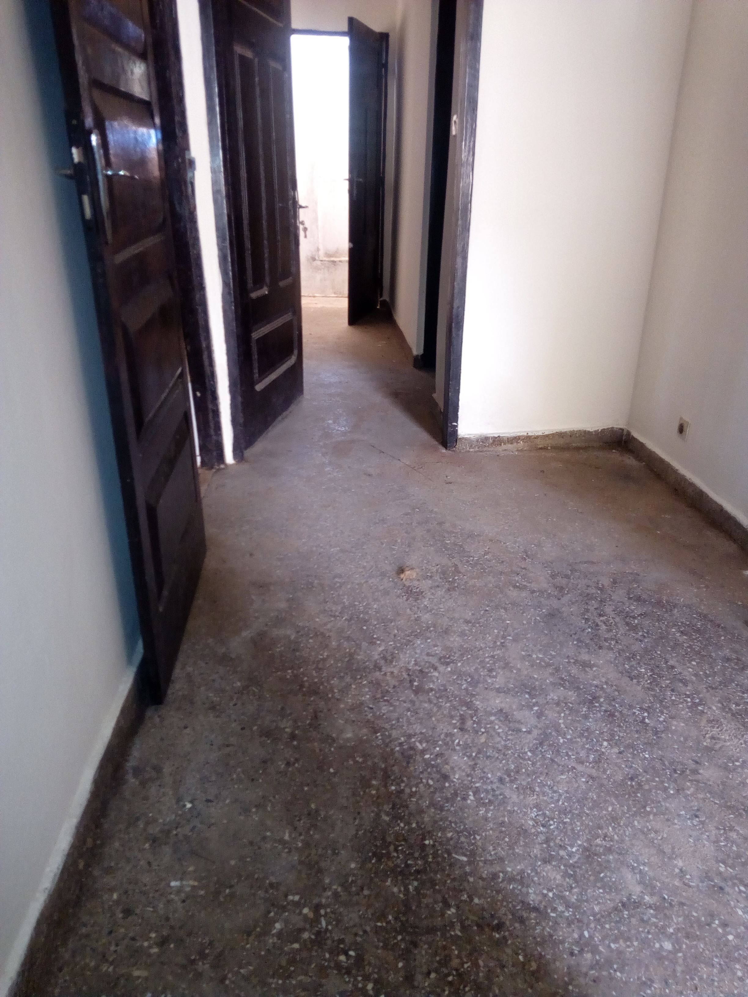 N° 4317 :
                            Appartement à louer , Djidjole, Lome, Togo : 50 000 XOF/mois