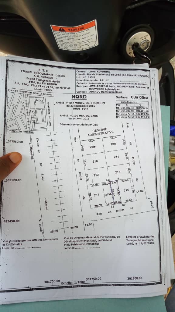 N° 4570 :
                            Terrain à vendre , Klikame, Lome, Togo : 16 000  000 XOF/vie