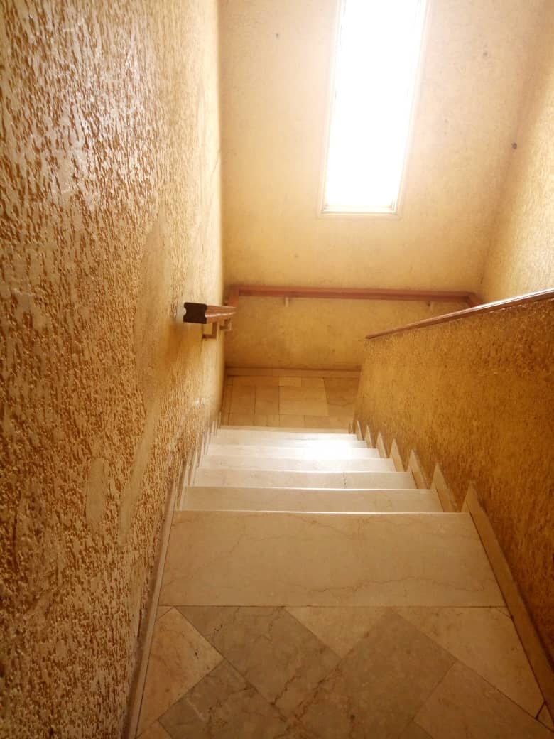 N° 4497 :
                            Villa à louer , Forever, Lome, Togo : 700 000 XOF/mois