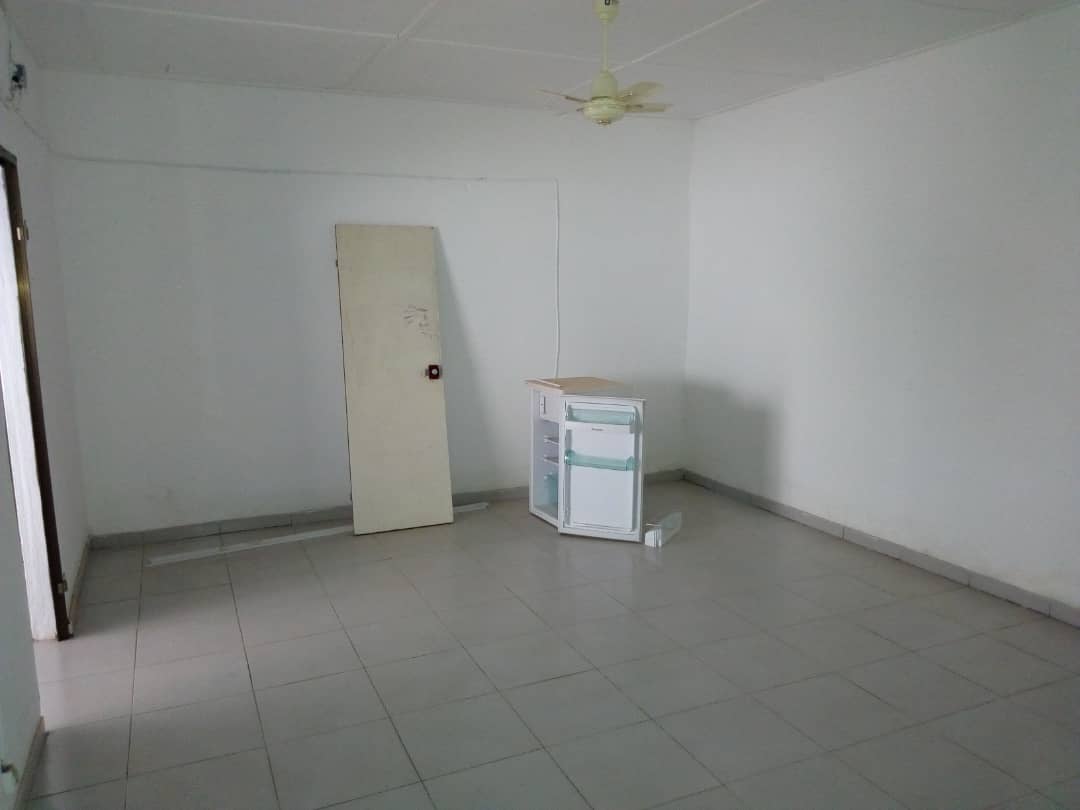 N° 4427 :
                            Chambre à louer , Agoe adjougba, Lome, Togo : 22 000 XOF/mois