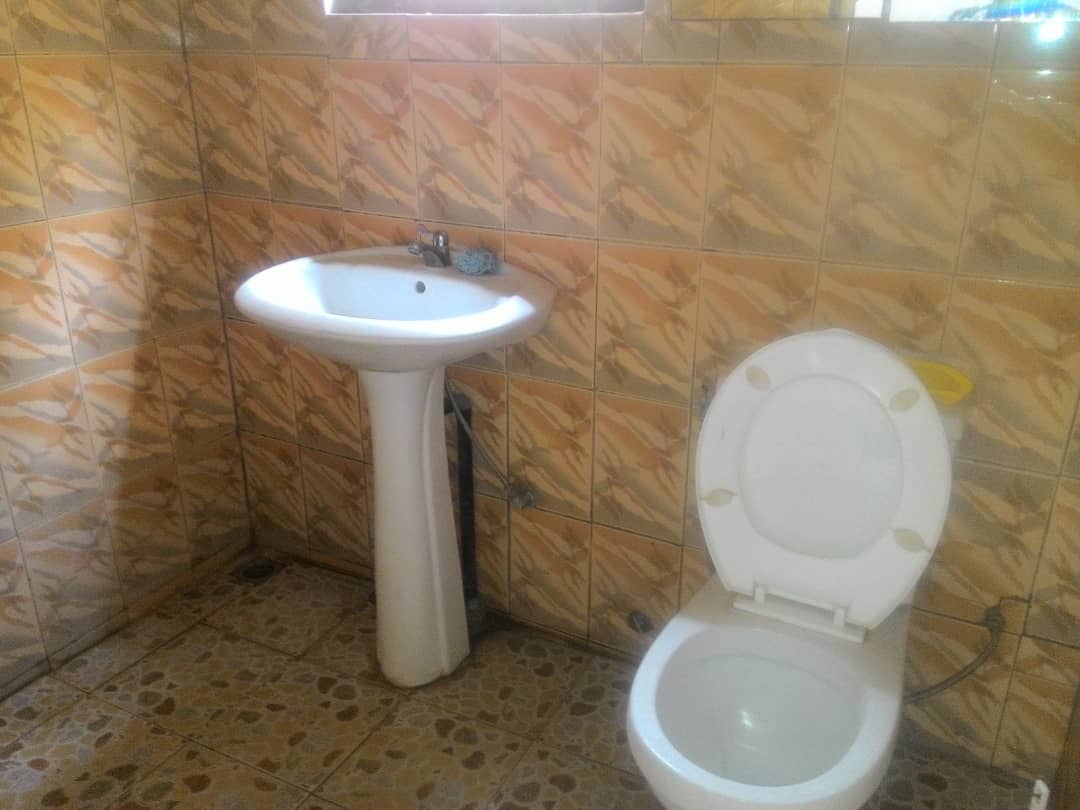 N° 4575 :
                            Chambre à louer , Avedji , Lome, Togo : 30 000 XOF/mois