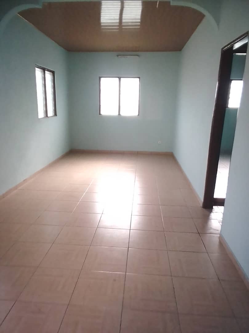 N° 4522 :
                            Appartement à louer , Totsi, Lome, Togo : 110 000 XOF/mois