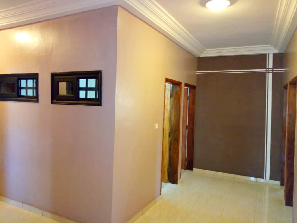N° 4454 :
                            Villa à louer , Kohe, Lome, Togo : 300 000 XOF/mois