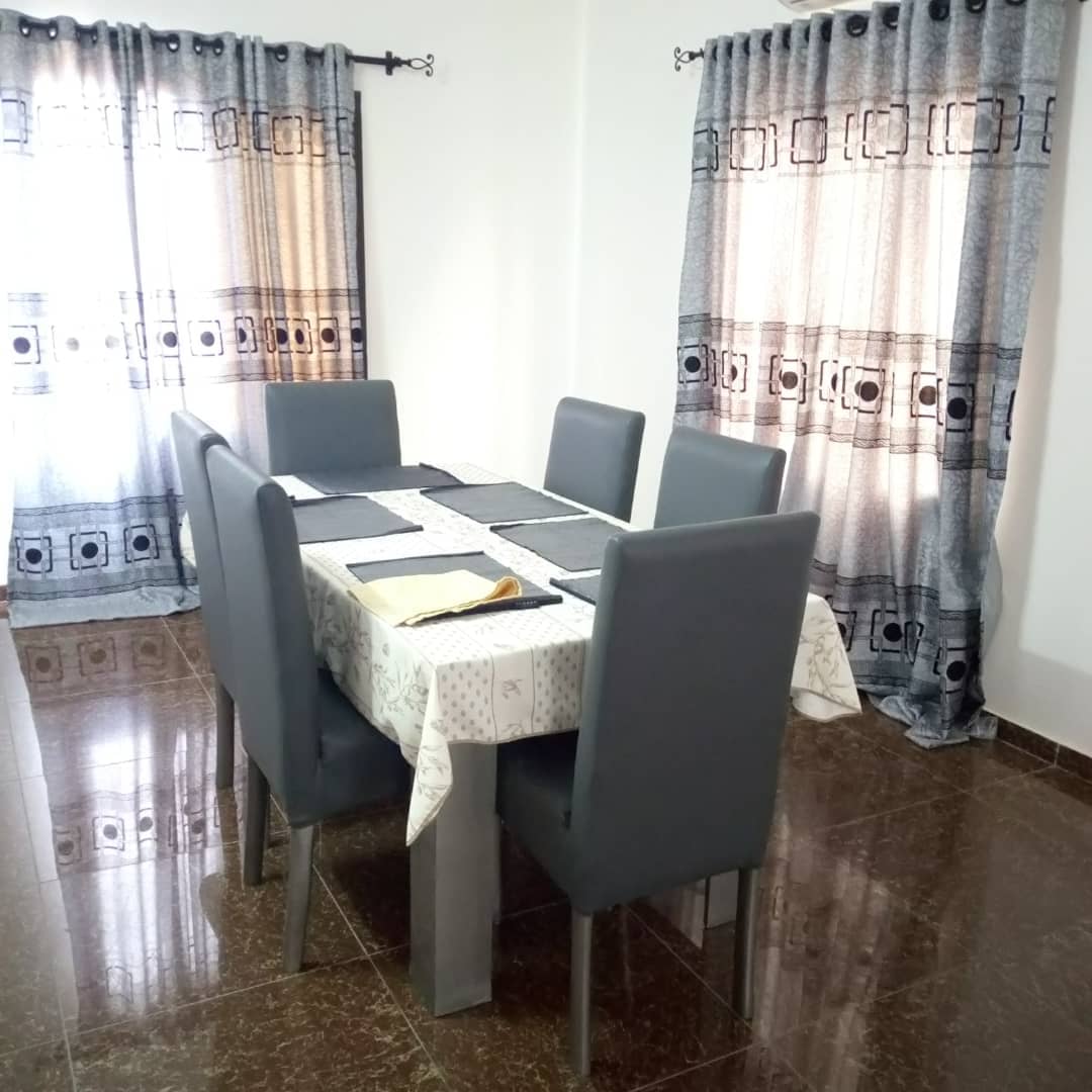 N° 4311 :
                            Villa meublée à louer , Adidogome, Lome, Togo : 500 000 XOF/mois