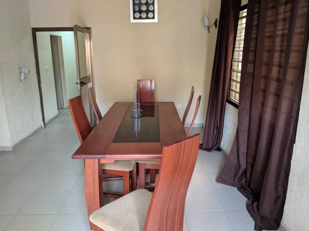 N° 4396 :
                            Villa meublée à louer , Avedji, Lome, Togo : 500 000 XOF/mois