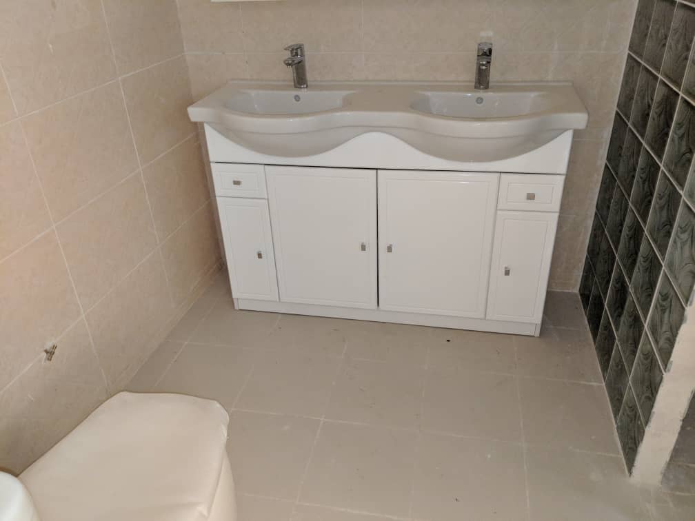 N° 4288 :
                            Villa à louer , Adidogome, Lome, Togo : 500 000 XOF/mois