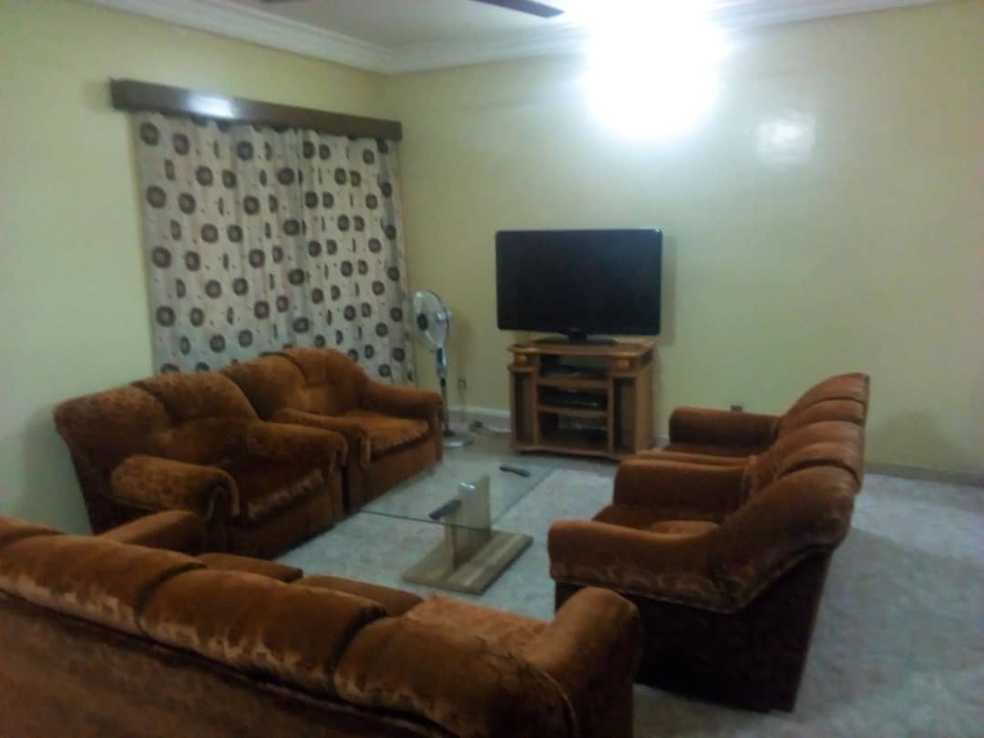 N° 4401 :
                            Villa meublée à louer , Atikoume, Lome, Togo : 400 000 XOF/mois