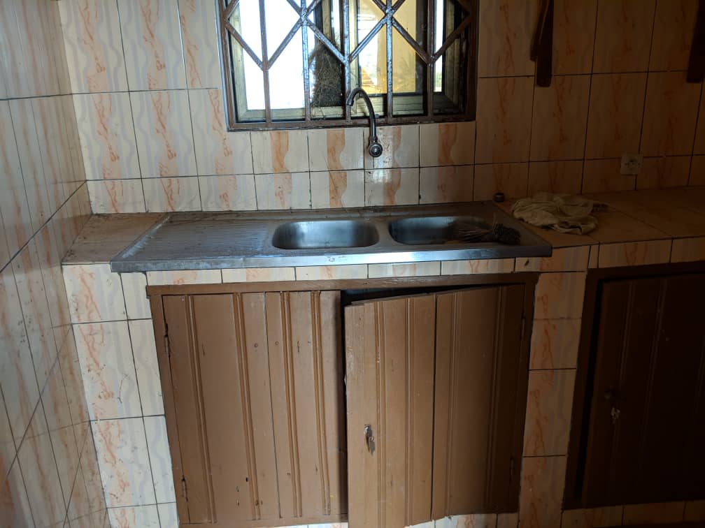 N° 4400 :
                            Chambre salon à louer , Avenou, Lome, Togo : 45 000 XOF/mois
