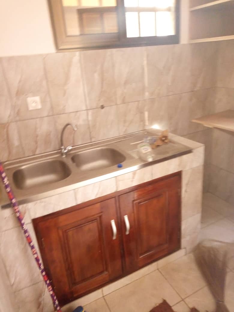 N° 4450 :
                            Chambre à louer , Djidjole, Lome, Togo : 40 000 XOF/mois