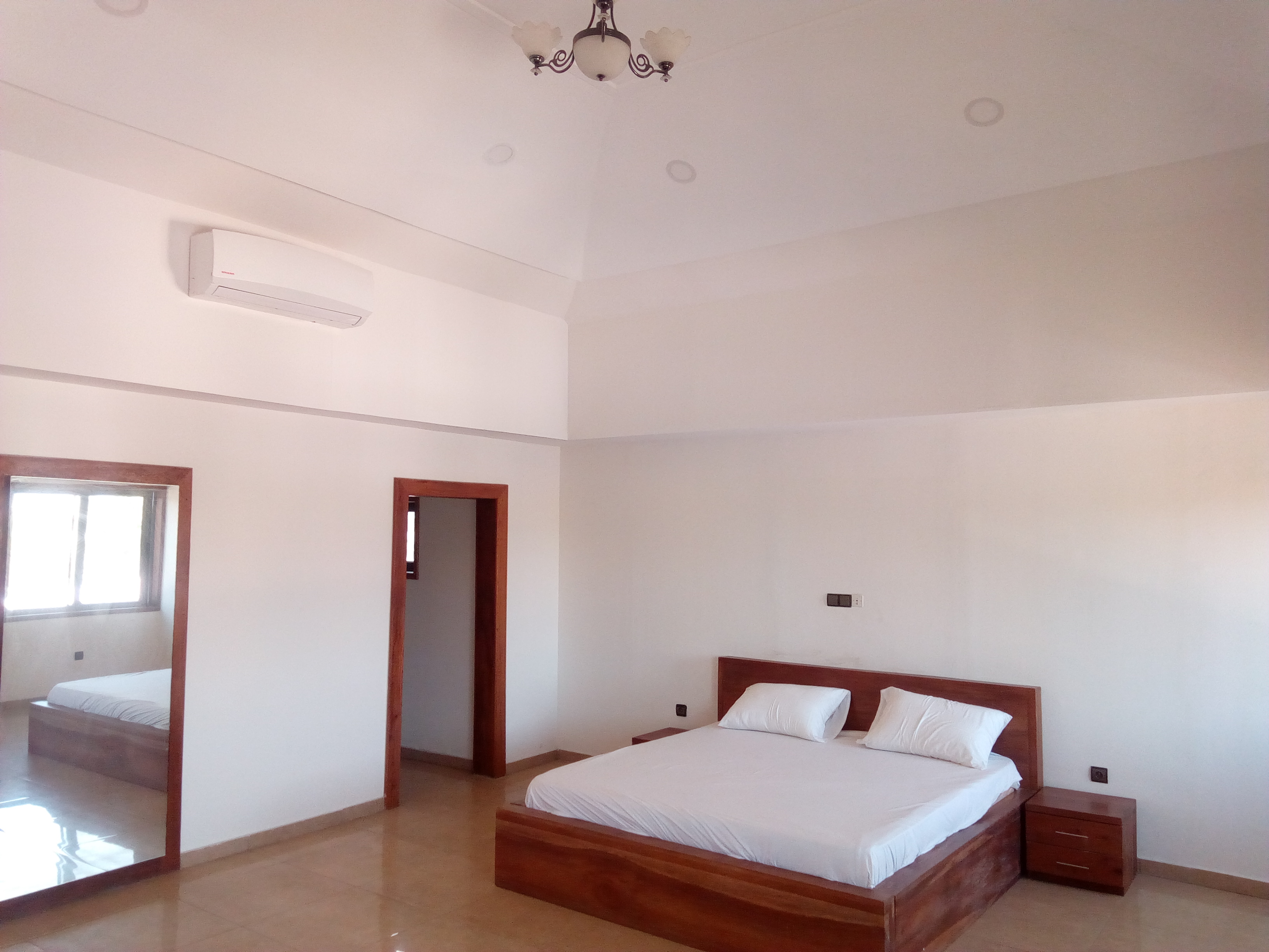 N° 4327 :
                            Villa à louer , Akodessewa, Lome, Togo : 1 500  000 XOF/mois