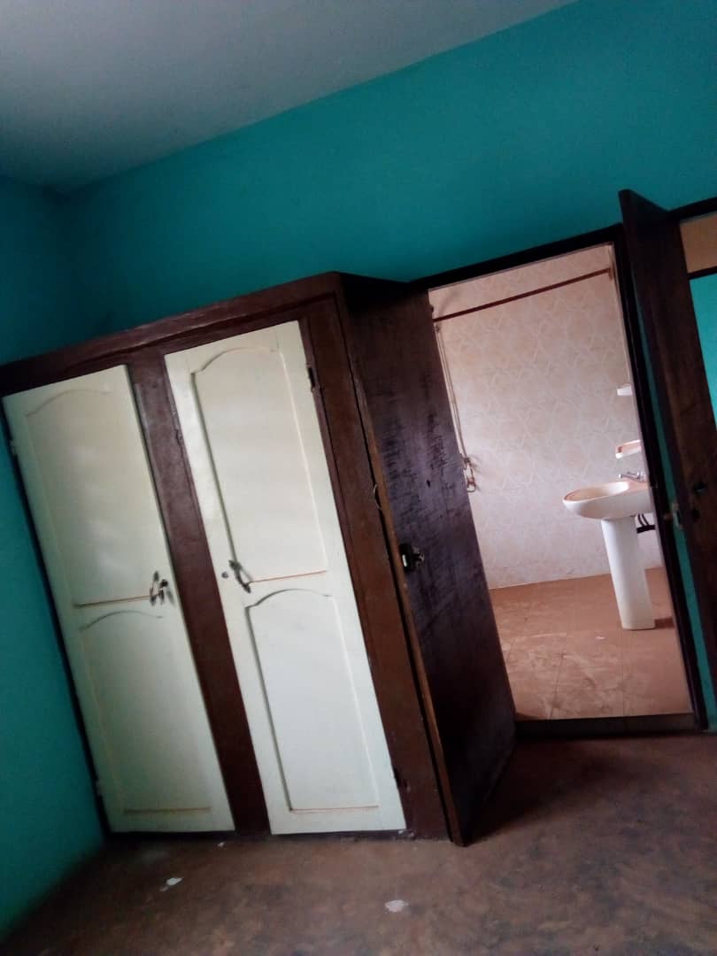 N° 4515 :
                            Appartement à louer , Agoe, Lome, Togo : 50 000 XOF/mois