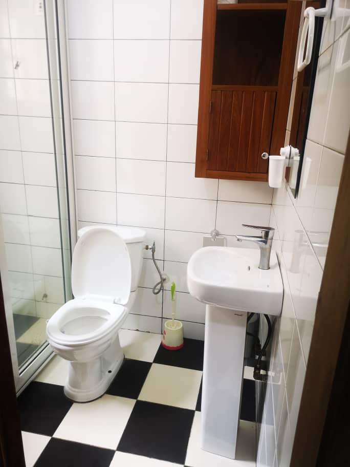 N° 5218 :
                            Villa meublée à louer , Hedzranawoe , Lome, Togo : 400 000 XOF/mois