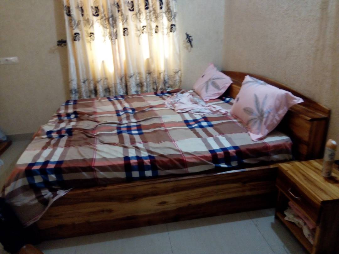 N° 4329 :
                            Villa à louer , Agoe, Lome, Togo : 200 000 XOF/mois