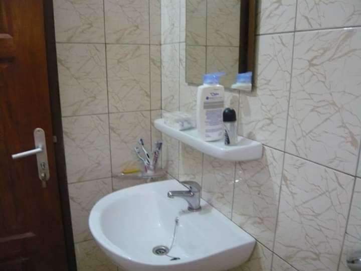 N° 4433 :
                            Villa meublée à louer , Agoe, Lome, Togo : 250 000 XOF/mois