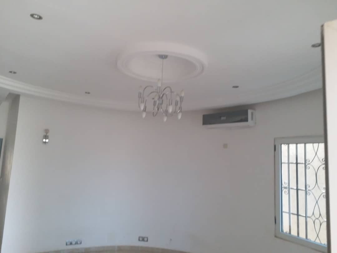N° 4421 :
                            Villa à louer , Kegue, Lome, Togo : 200 000 XOF/mois