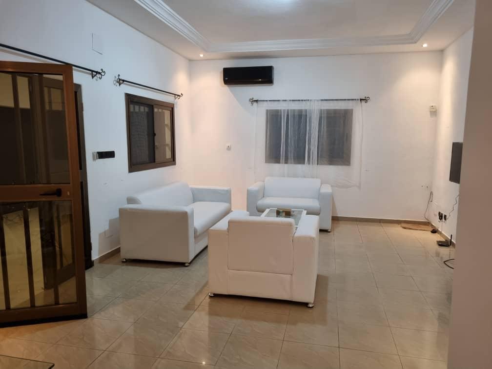 N° 5243 :
                            Appartement meublé à louer , Adidogome , Lome, Togo : 600 000 XOF/mois
