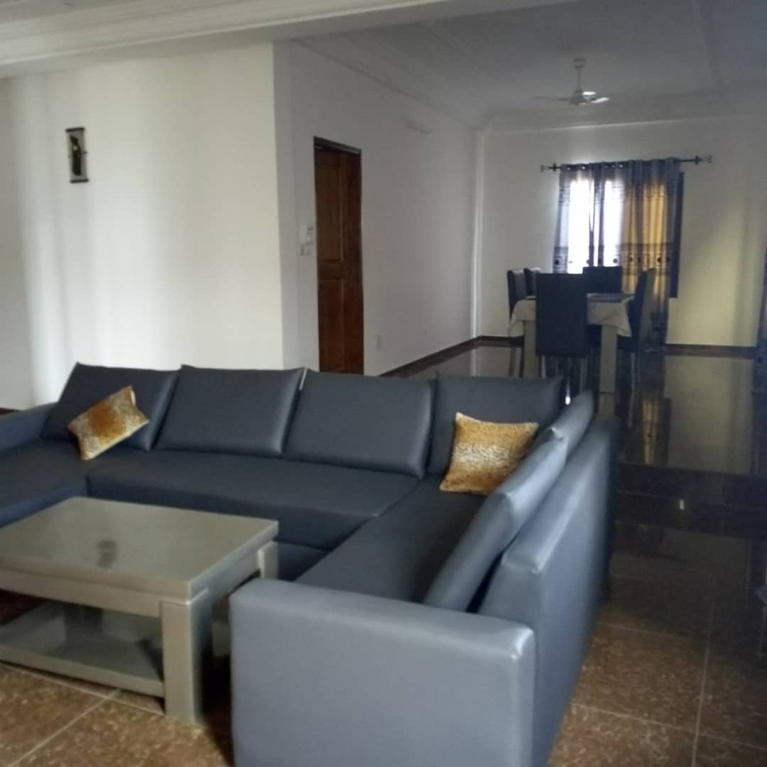 N° 4311 :
                            Villa meublée à louer , Adidogome, Lome, Togo : 500 000 XOF/mois