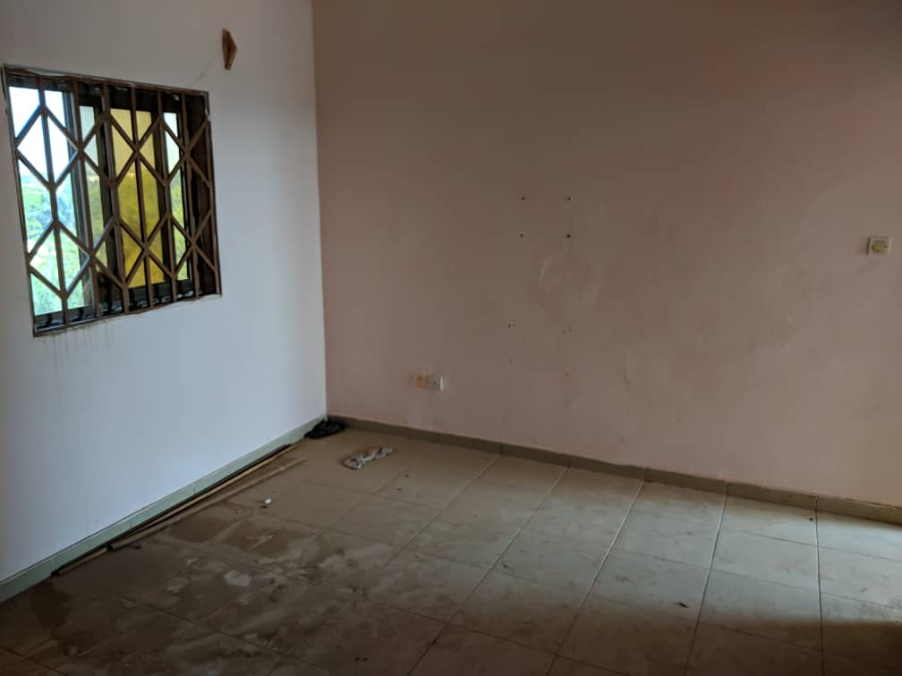 N° 4400 :
                            Chambre salon à louer , Avenou, Lome, Togo : 45 000 XOF/mois