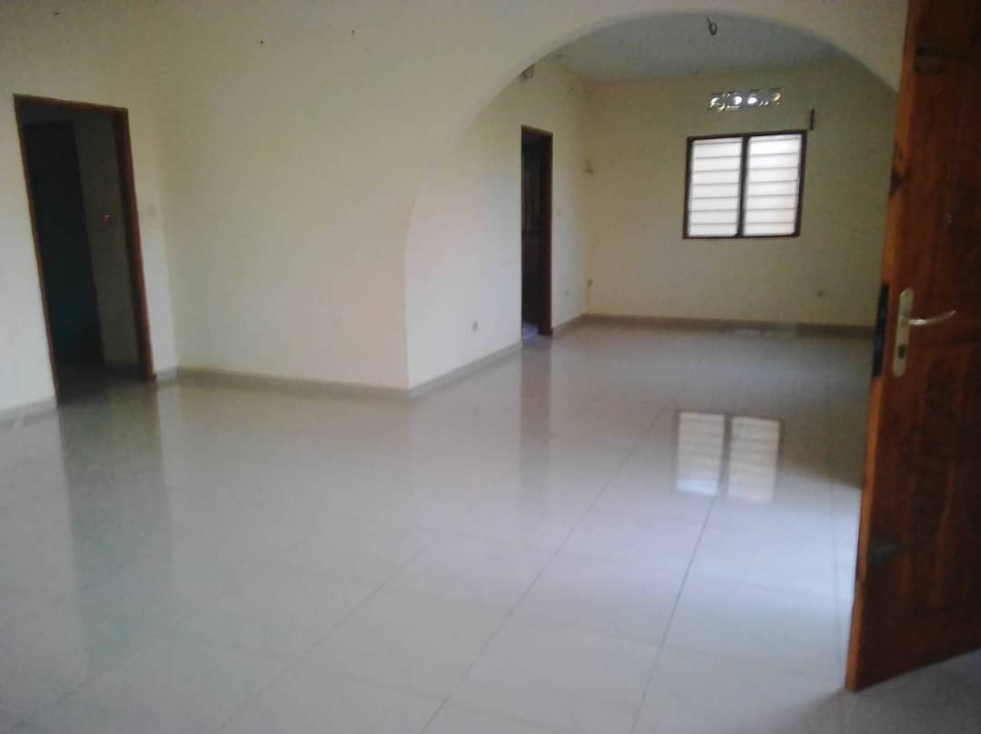 N° 4320 :
                            Villa à louer , Adidogome, Lome, Togo : 65 000 XOF/mois