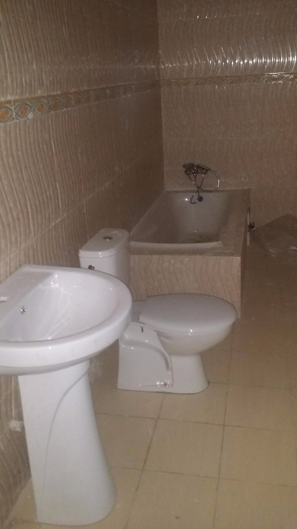 N° 4543 :
                            Villa à vendre , Agoe, Lome, Togo : 150 000  000 XOF/vie