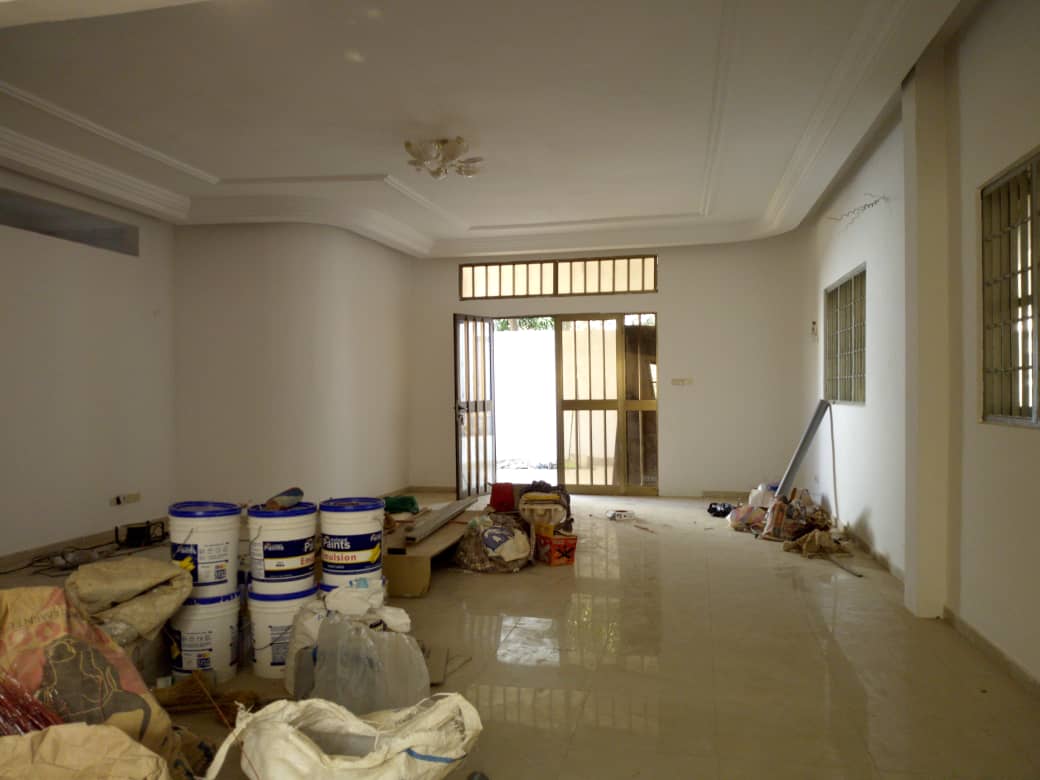 N° 4386 :
                            Villa à louer , Agoe plateau, Lome, Togo : 250 000 XOF/mois