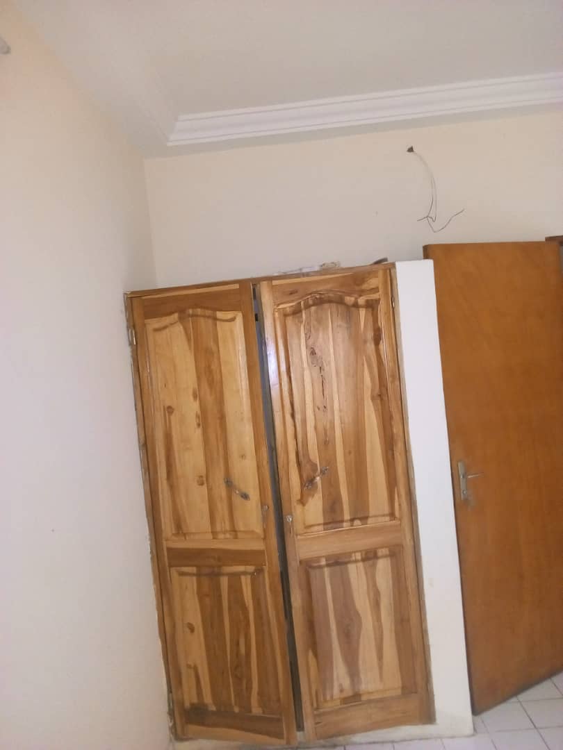 N° 4322 :
                            Villa à louer , Klikame, Lome, Togo : 250 000 XOF/mois