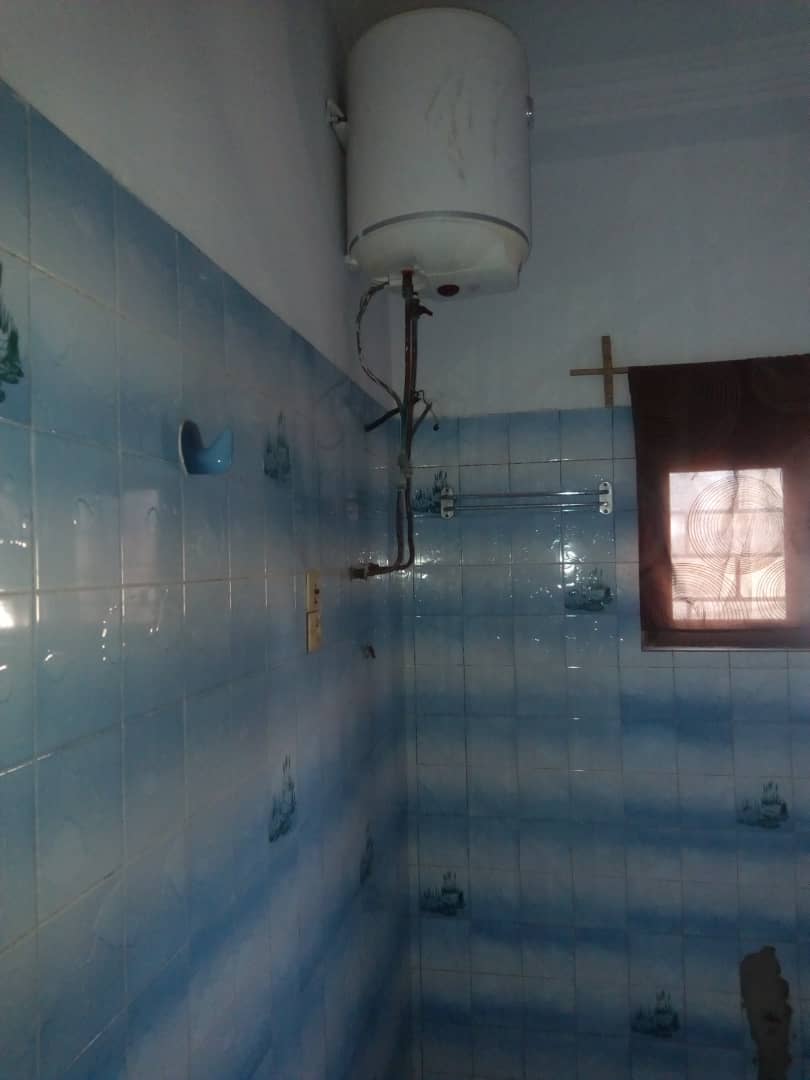 N° 4430 :
                            Villa à louer , Agbalepedo, Lome, Togo : 200 000 XOF/mois