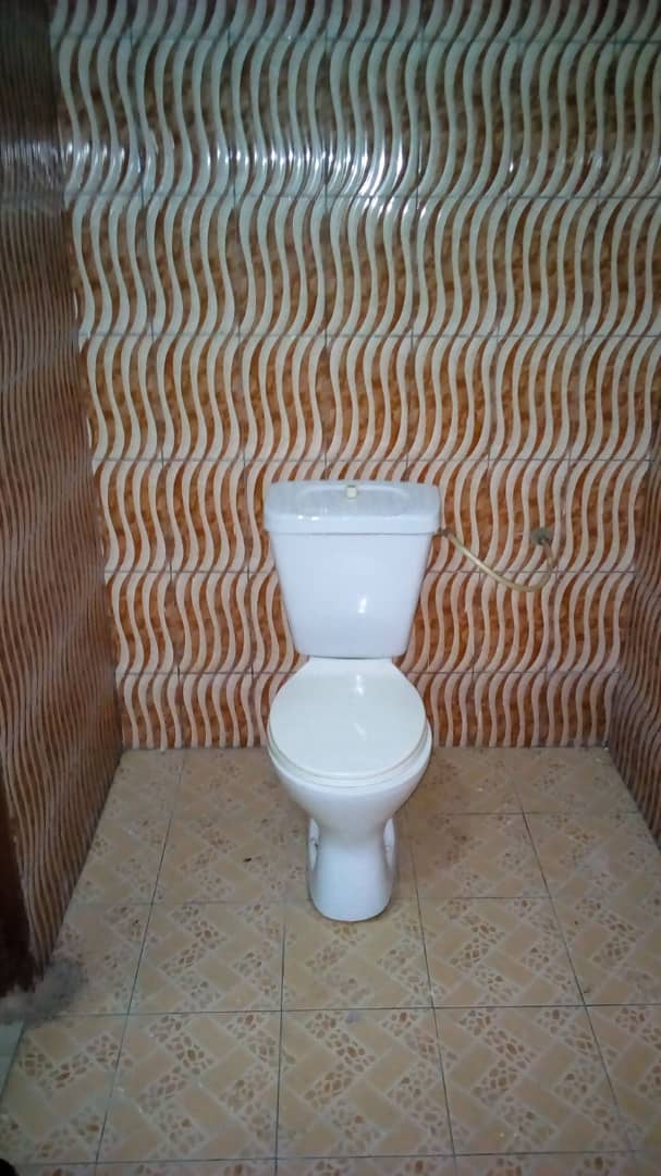 N° 4678 :
                            Chambre salon à louer , Awatame, Lome, Togo : 35 000 XOF/mois