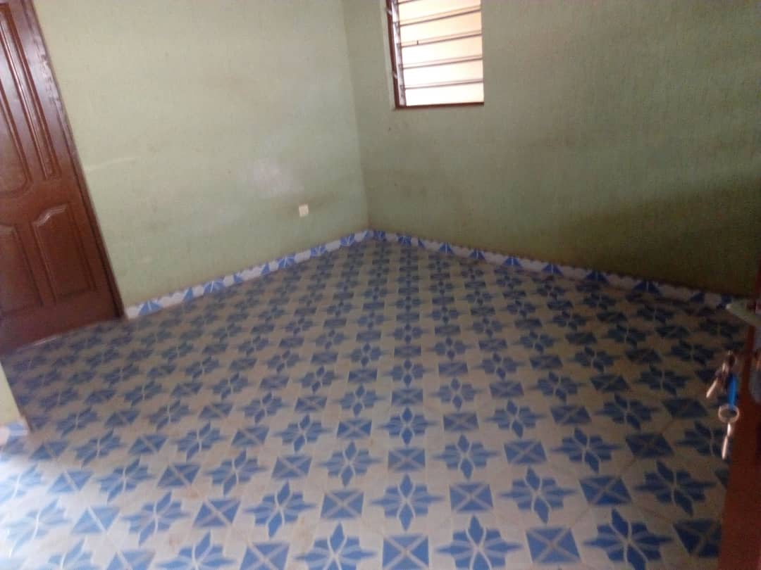 N° 4330 :
                            Appartement à louer , Agoe, Lome, Togo : 50 000 XOF/mois