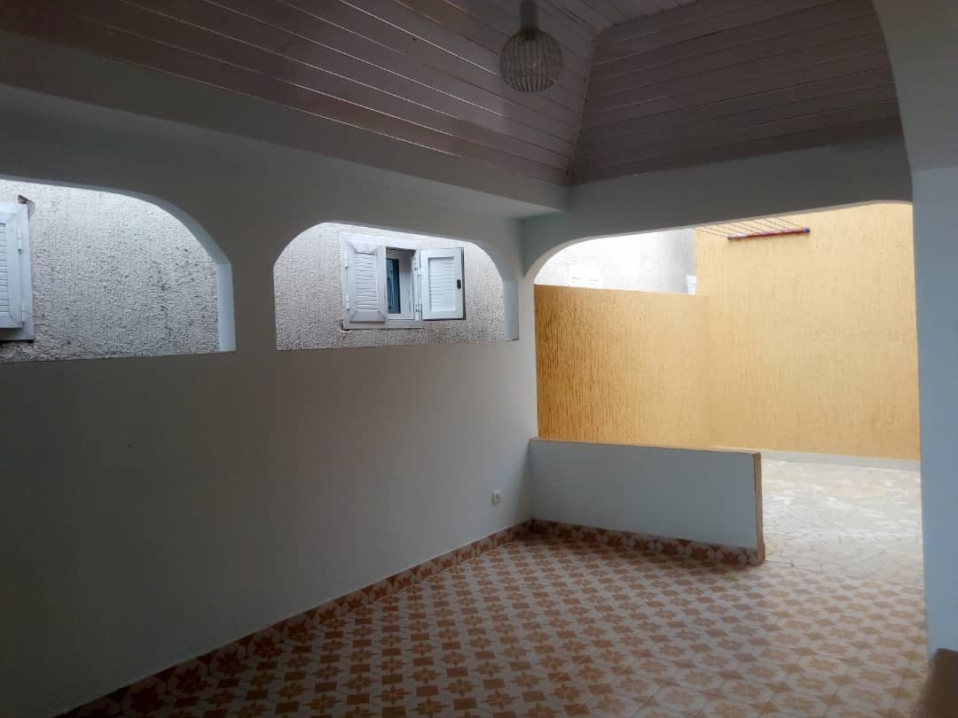 N° 4360 :
                            Villa à louer , Adjinomoto, Lome, Togo : 600 000 XOF/mois