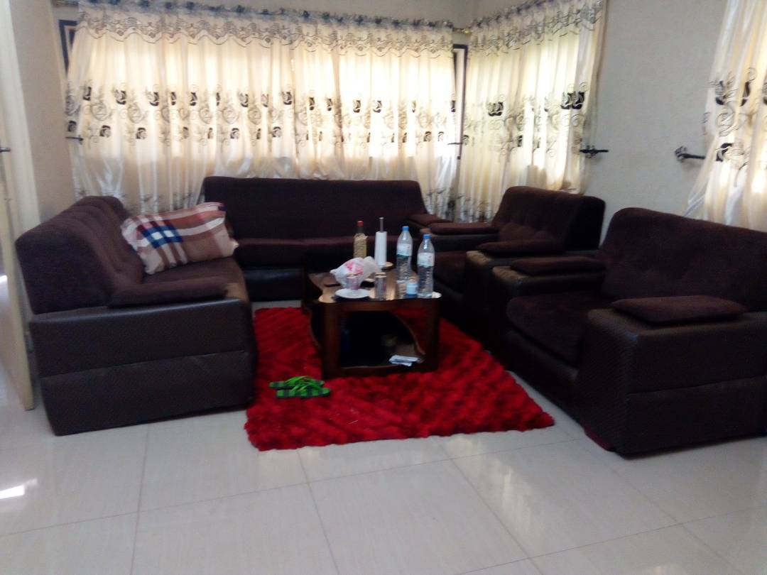N° 4329 :
                            Villa à louer , Agoe, Lome, Togo : 200 000 XOF/mois