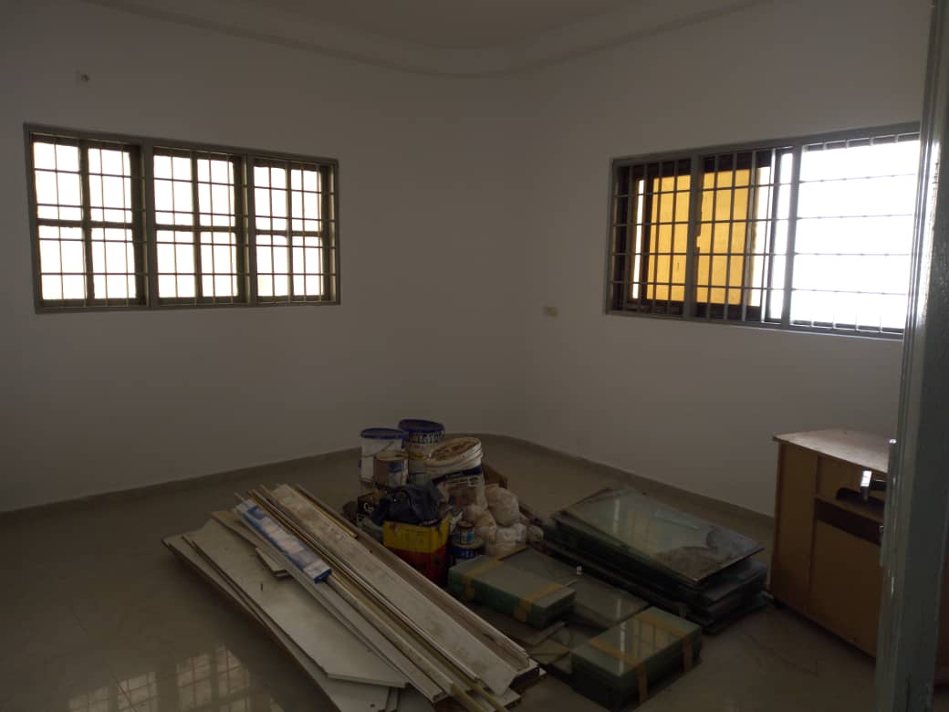 N° 4386 :
                            Villa à louer , Agoe plateau, Lome, Togo : 250 000 XOF/mois