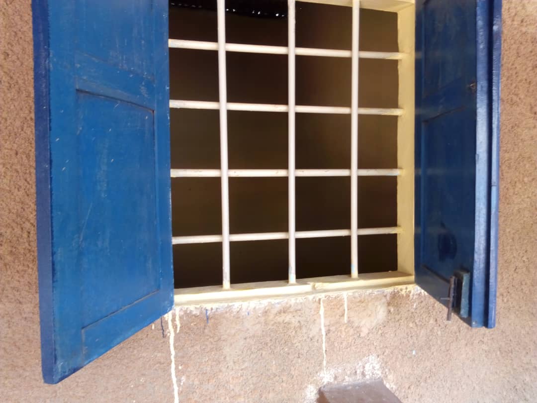 N° 4420 :
                            Chambre salon à louer , Agoe, Lome, Togo : 15 000 XOF/mois