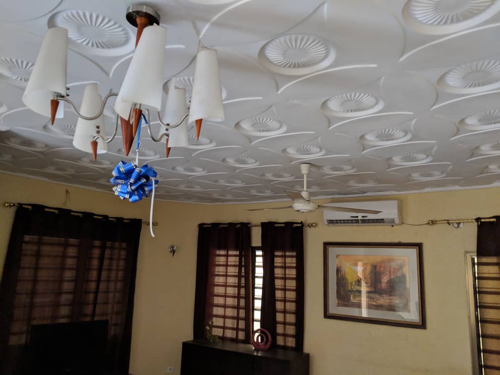 N° 4396 :
                            Villa meublée à louer , Avedji, Lome, Togo : 500 000 XOF/mois