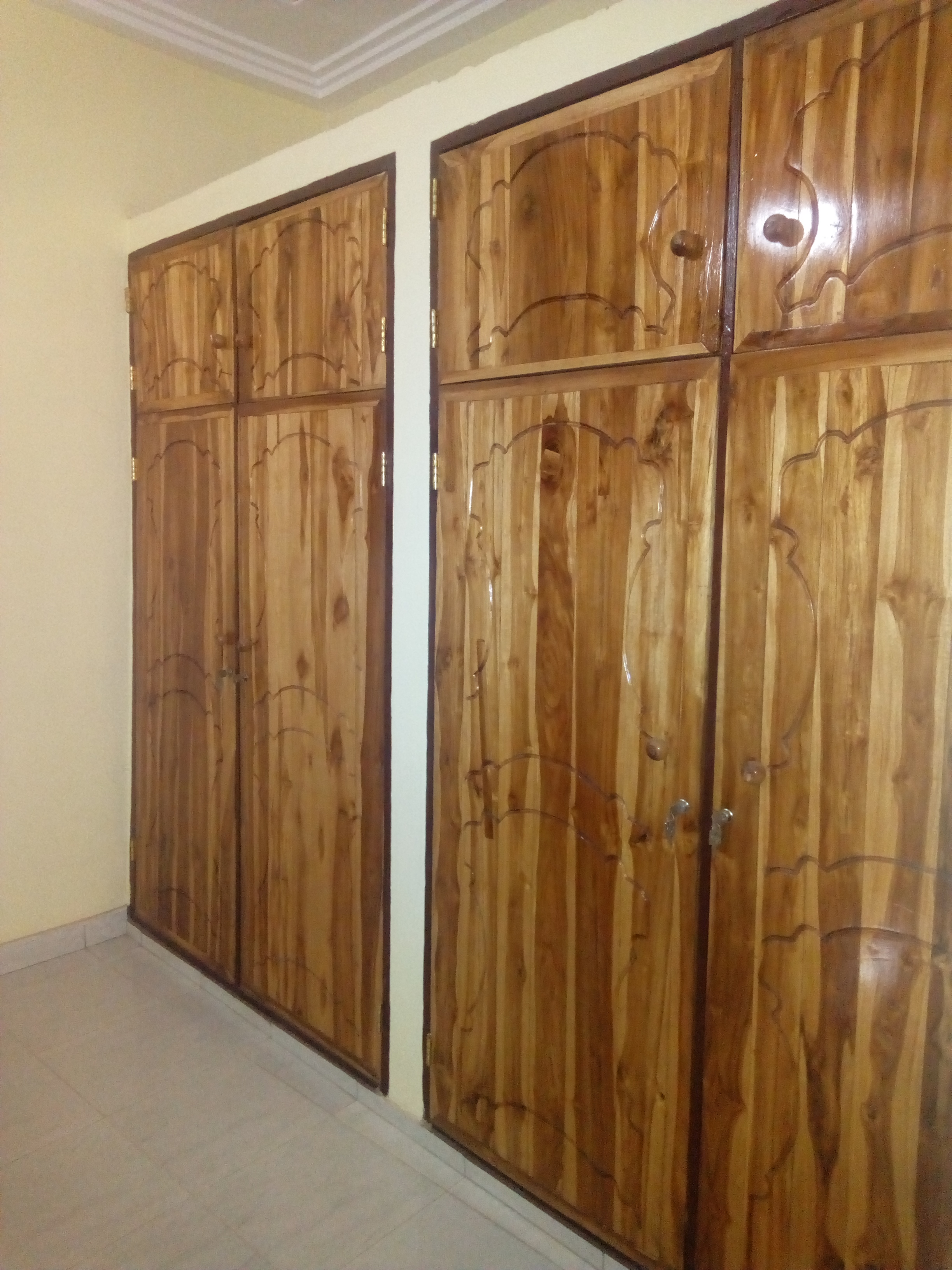N° 4385 :
                            Villa à louer , Agoe-est, Lome, Togo : 400 000 XOF/mois