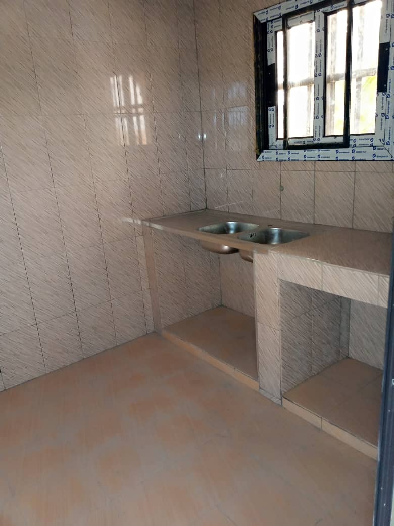 N° 4779 :
                            Chambre salon à louer ,  agoe sogbossito, Lome, Togo : 50 000 XOF/mois