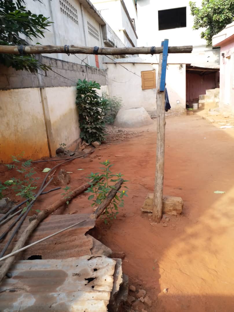 N° 4431 :
                            Villa à vendre , Hedzranawoe, Lome, Togo : 50 000  000 XOF/vie