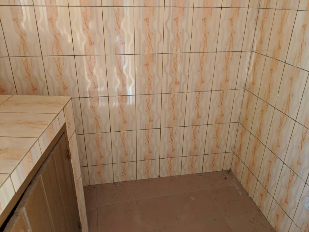 N° 4400 :
                            Chambre salon à louer , Avenou, Lome, Togo : 45 000 XOF/mois