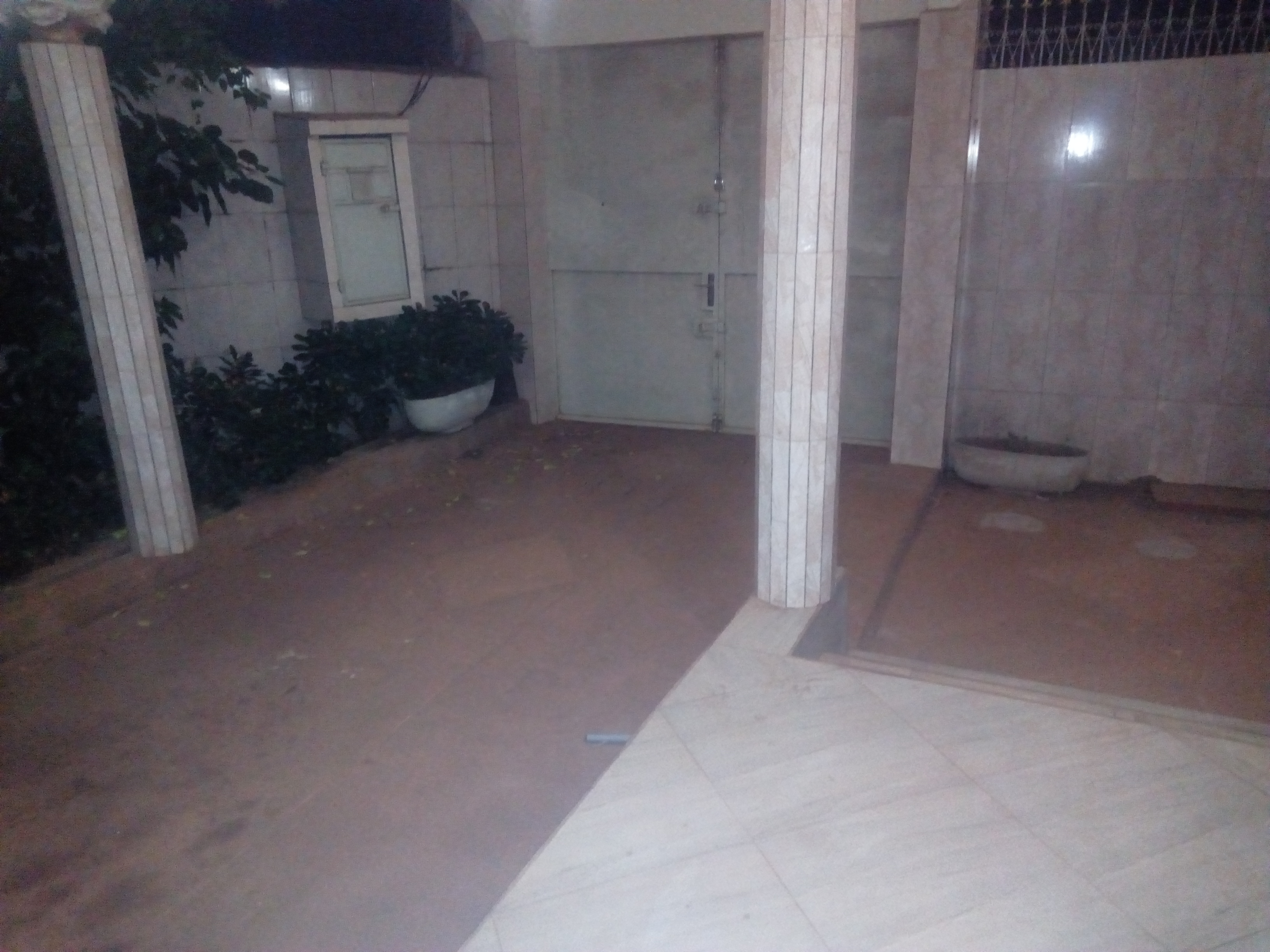 N° 4385 :
                            Villa à louer , Agoe-est, Lome, Togo : 400 000 XOF/mois