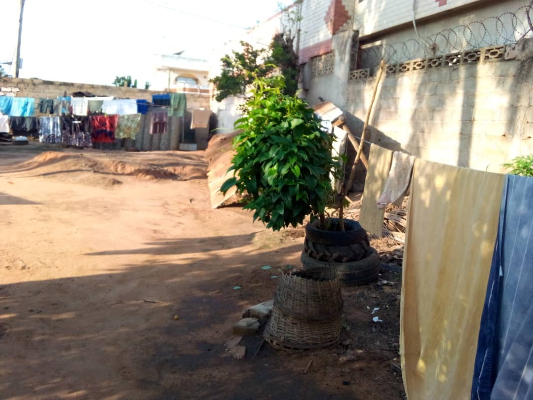 N° 5160 :
                            Terrain à vendre , Djidjole, Lome, Togo : 27 000  000 XOF/vie