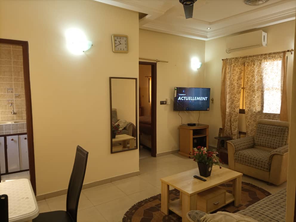 N° 5244 :
                            Appartement meublé à louer , Super taco, Lome, Togo : 200 000 XOF/mois