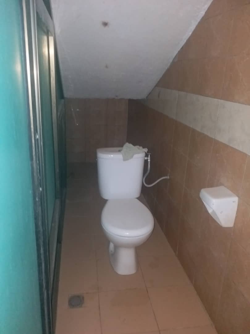 N° 4425 :
                            Villa à louer , Attiegou, Lome, Togo : 300 000 XOF/mois
