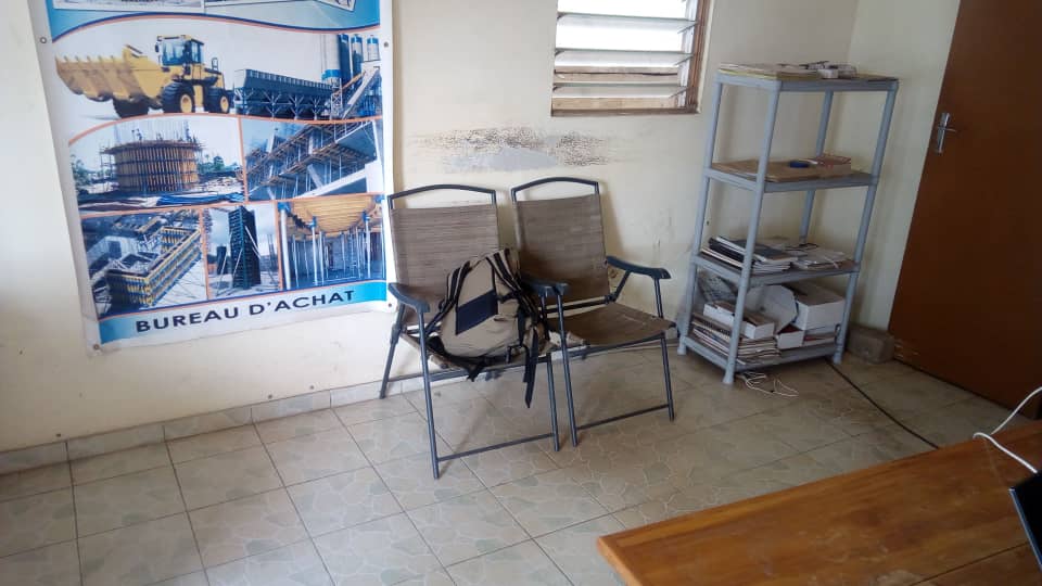 N° 4392 :
                            Bureau à louer , Avenou, Lome, Togo : 65 000 XOF/mois