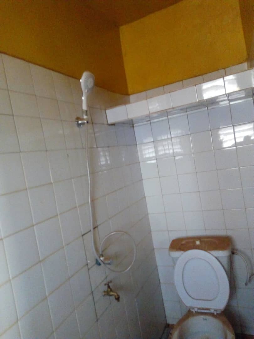 N° 4491 :
                            Appartement à louer , Agoe, Lome, Togo : 110 000 XOF/mois