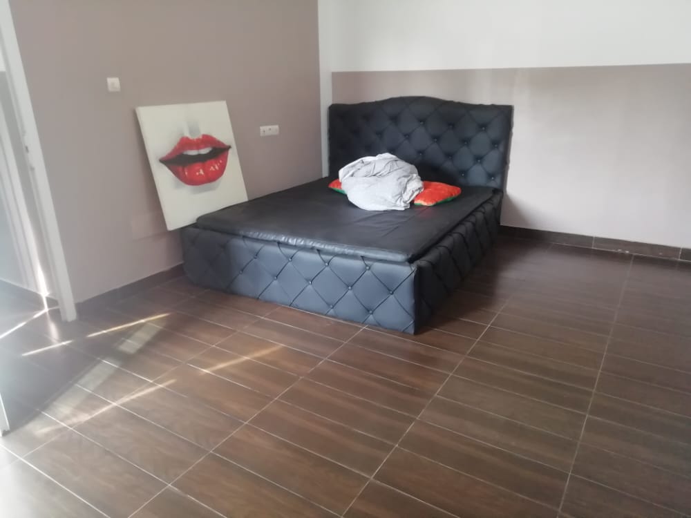 N° 5229 :
                            Appartement meublé à louer , Adidoadin , Lome, Togo : 250 000 XOF/mois
